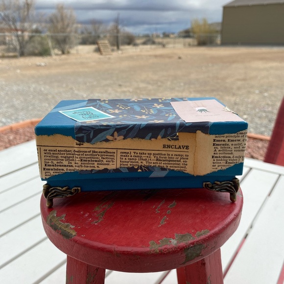 It’s the little things soap box - Picture 2 of 8